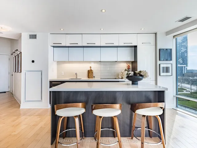 Additional image 15 of 8 The Esplanade St Unit 802