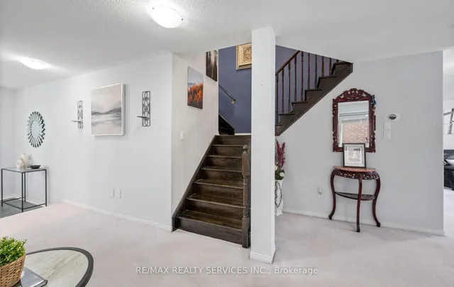 Additional image 16 of 31 Rambling Oak Dr