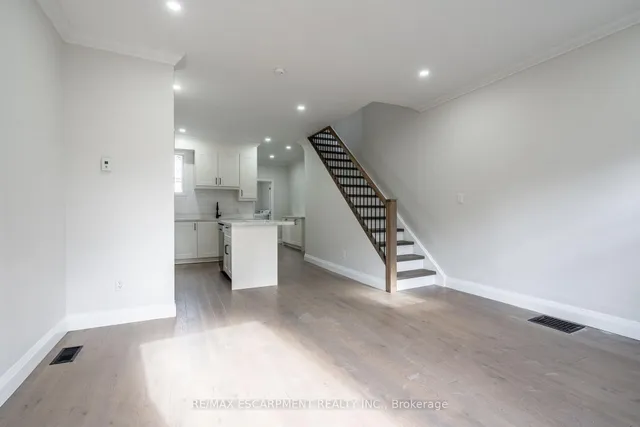 Additional image 6 of 57 Madison Ave