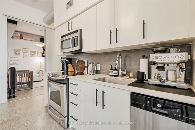 Additional image 7 of 510 King St Unit 608