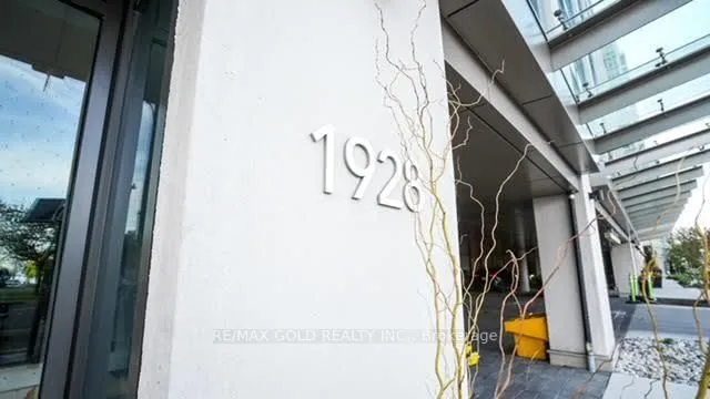 Additional image 3 of 1928 Lakeshore Blvd Unit 3805