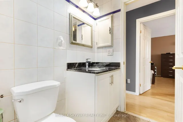 Additional image 32 of 82 Festoon Pl