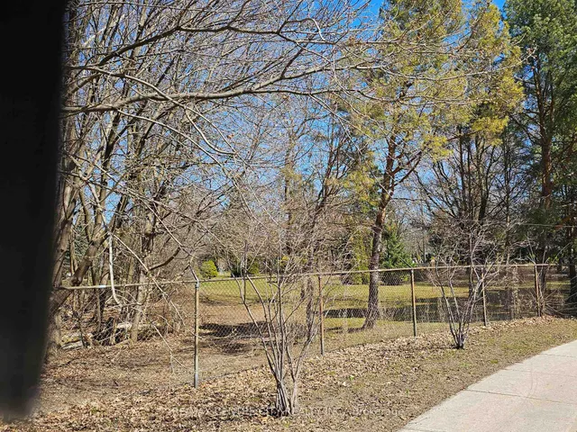 Additional image 33 of 274 Burnett Ave