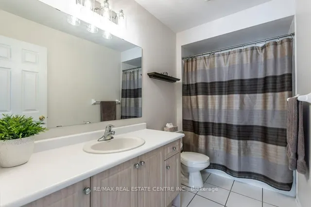 Additional image 22 of 46 Livingston Rd