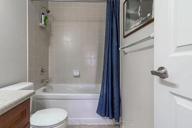 Additional image 6 of 217 Woodley Cres