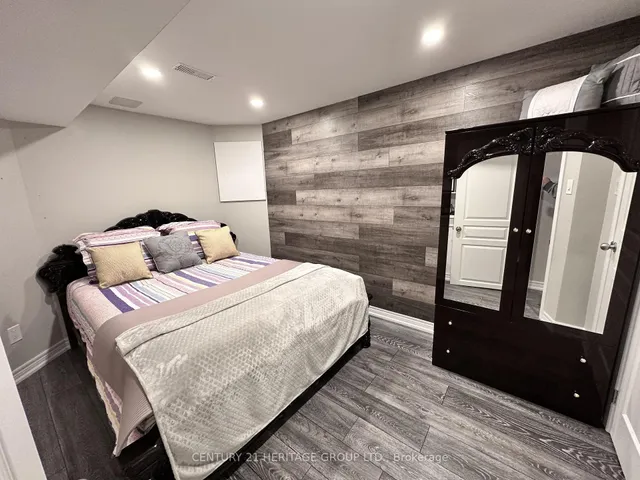 Additional image 5 of 1 Tower Gate Unit 11