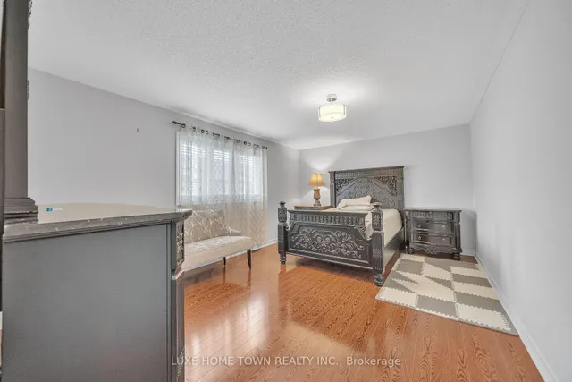 Additional image 26 of 26 Bluffwood Cres Cres