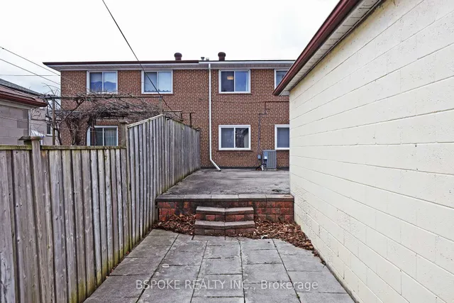 Additional image 38 of 49 Howbert Dr