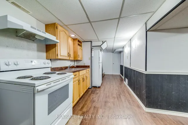 Additional image 19 of 1548 Newlands Cres Unit 14