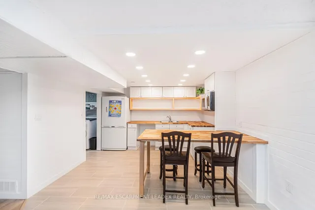 Additional image 37 of 109 HIGHLAND Rd