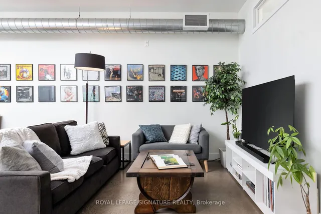 Additional image 10 of 52 Sumach St Unit 101