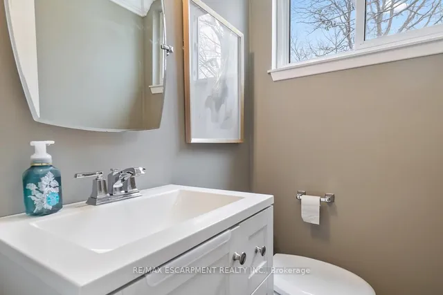 Additional image 22 of 516 Falgarwood Dr