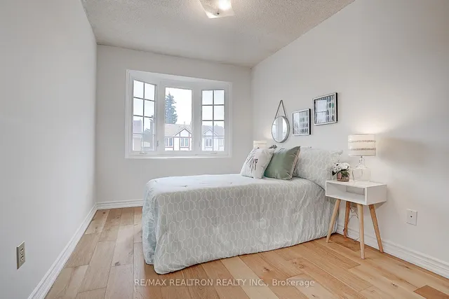 Additional image 31 of 82 Carnival Crt