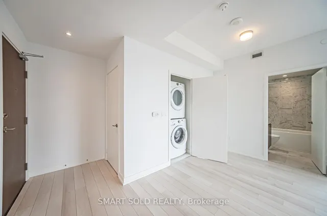 Additional image 33 of 117 Mcmahon Dr Unit 1209