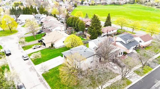 Additional image 5 of 204 Quinte Crt