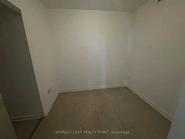 Additional image 10 of 1 Yorkville Ave Unit 1505