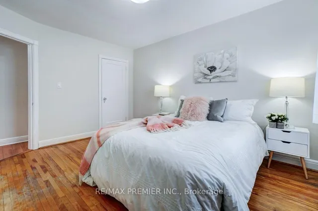 Additional image 16 of 73 Lanark Ave