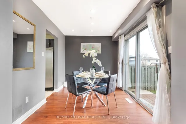 Additional image 11 of 82 Festoon Pl