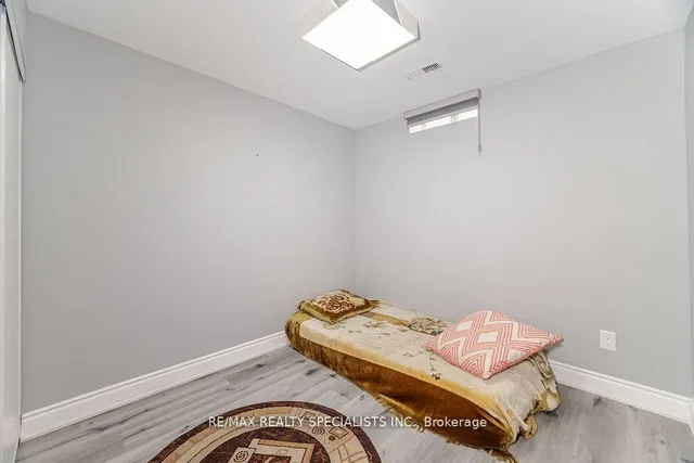 Additional image 42 of 52 Abercrombie Cres