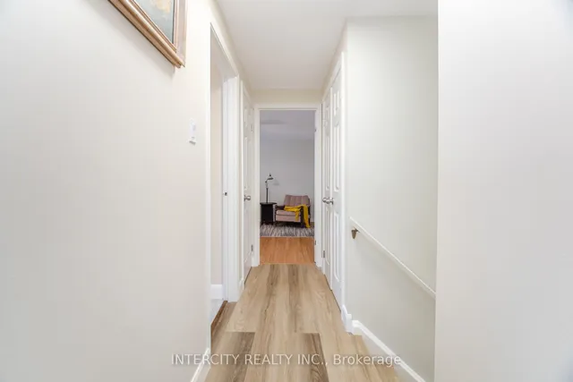 Additional image 23 of 35 Lower Canada Cres