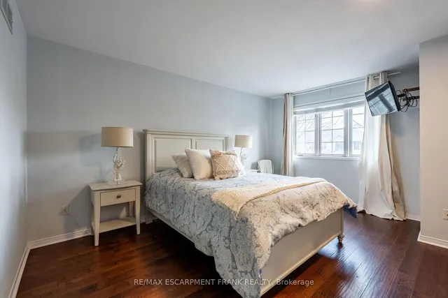 Additional image 35 of 83 Foxborough Dr