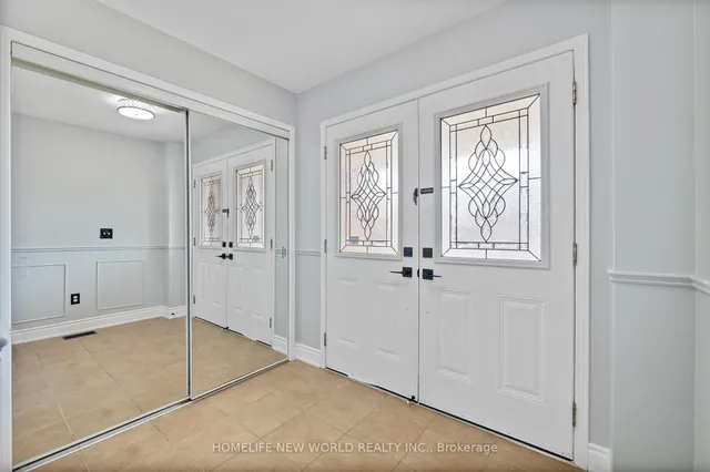 Additional image 3 of 4884 Capri Cres