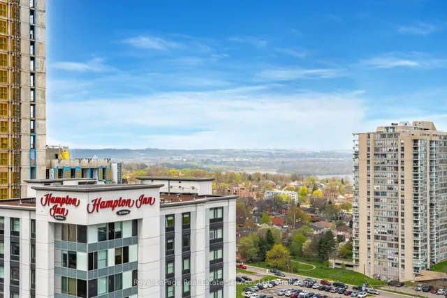 Additional image 30 of 15 Queen St Unit 1409