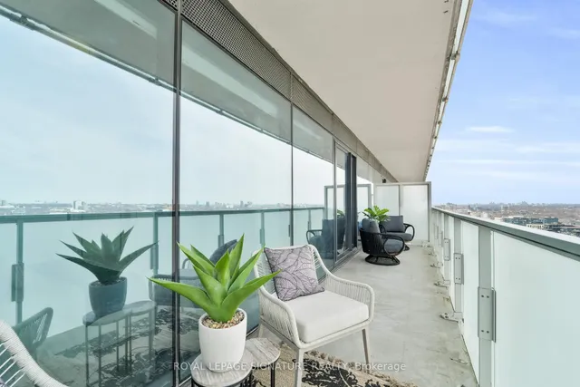 Additional image 17 of 11 Charlotte St Unit 2605