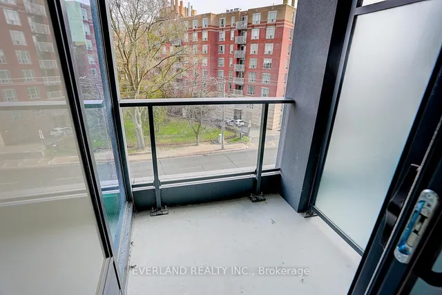 Additional image 34 of 250 Lawrence Ave Unit 413