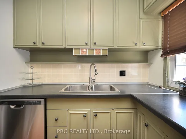 Additional image 19 of 13 Avon Park Dr