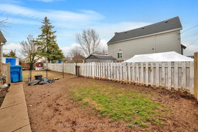 Additional image 15 of 426 WAVERLY St