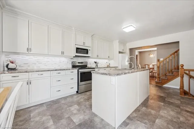 Additional image 18 of 11 Stonehenge Pl