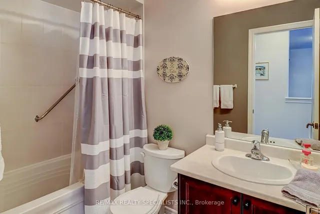 Additional image 16 of 40 Muzzo Dr