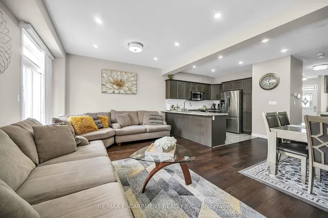 Additional image 20 of 8 Charleswood Cres