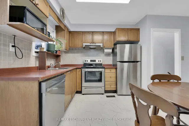 Additional image 10 of 164 Campbell Ave