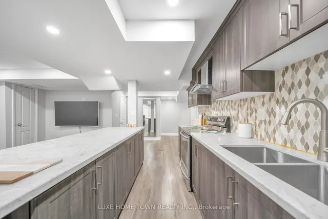 Additional image 47 of 26 Bluffwood Cres Cres