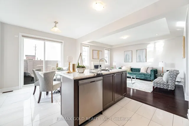 Additional image 17 of 14 Folgate Cres