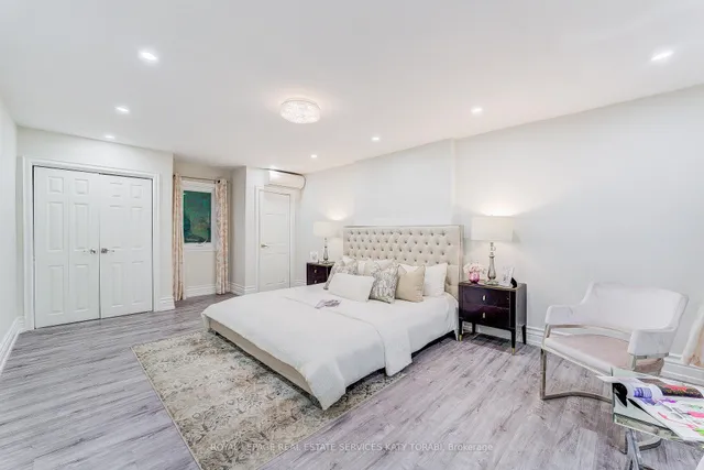 603 Spadina Rd