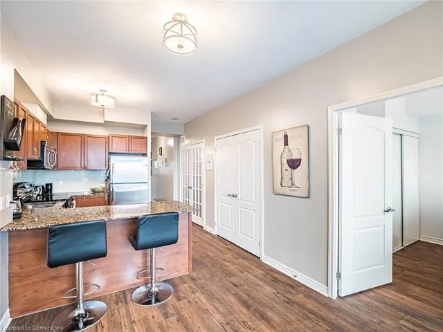 Additional image 16 of 3865 Lake Shore Blvd Unit 401