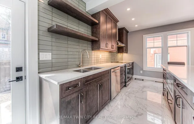 Additional image 17 of 31 Dekay St