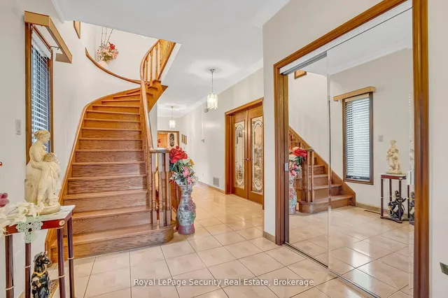 Additional image 6 of 27 Mulholland Ave