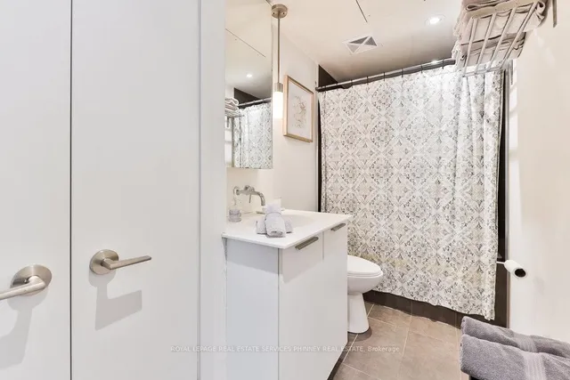 Additional image 4 of 650 King St Unit 207