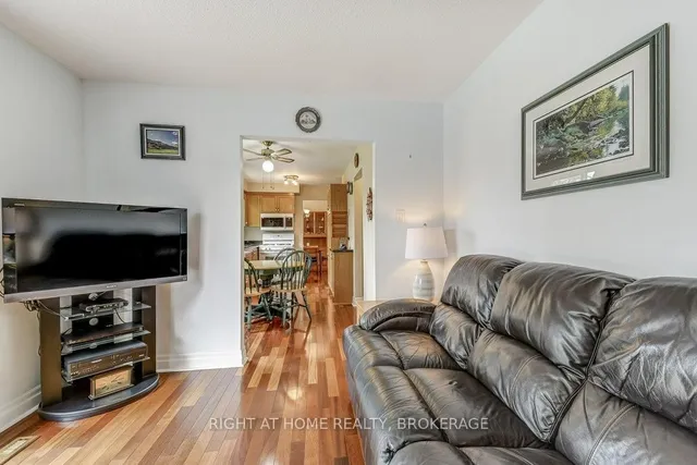 Additional image 22 of 110 Elgin Dr