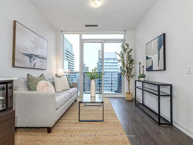 Additional image 11 of 125 Redpath Ave Unit PH 104