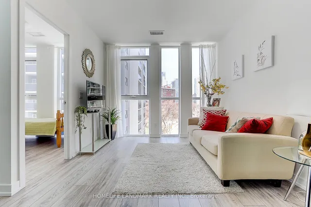 Additional image 21 of 159 Wellesley St Unit 401