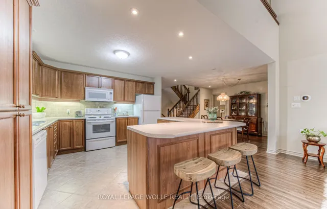 Additional image 11 of 350 Doon Valley Dr Unit 10D