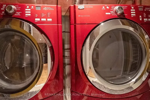 Additional image 42 of 99 Crossovers St