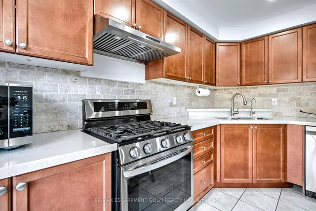 Additional image 13 of 4043 Gunby Cres