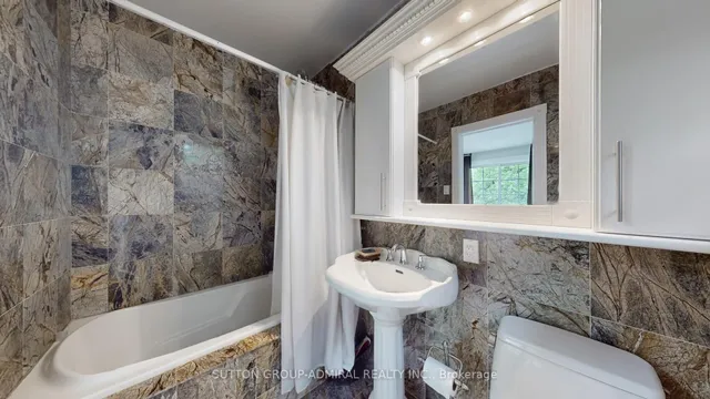 Additional image 25 of 2 Winterton Dr