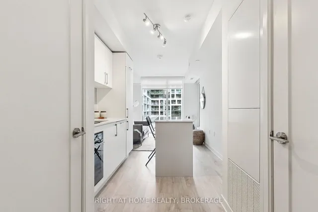 Additional image 5 of 576 Front St Unit 302E